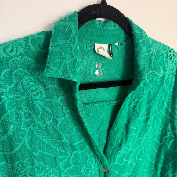 ANTHROPOLOGIE AKEMI + KIN Green Eyelet Floral Tunic Button Up Blouse Beachy Sz S - Picture 3 of 11